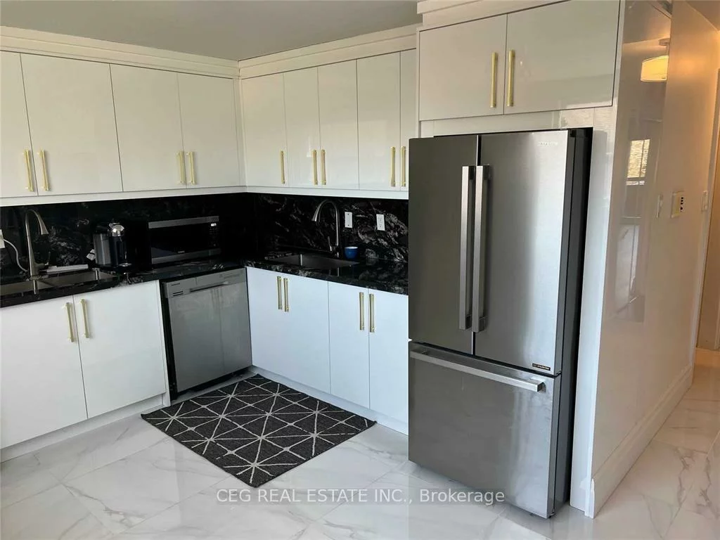 3901, Bathurst, Lansing-Westgate, Toronto