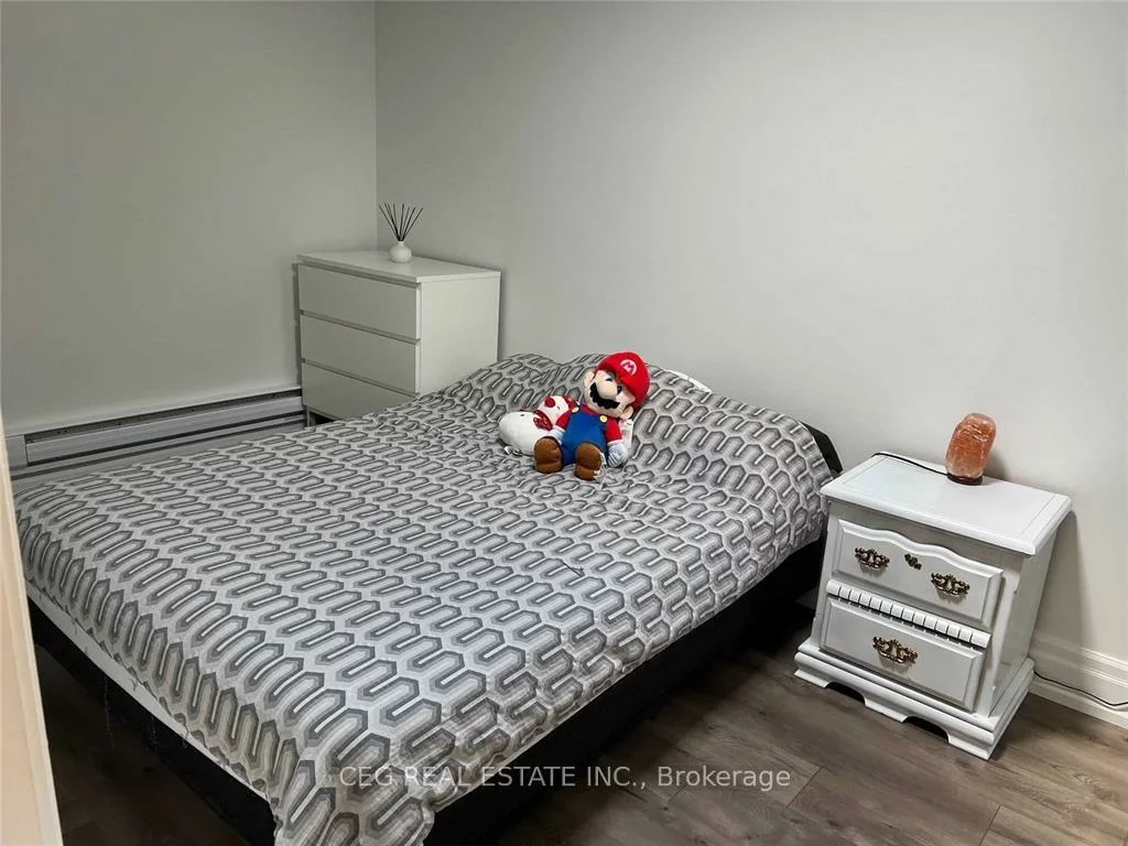 3901, Bathurst, Lansing-Westgate, Toronto