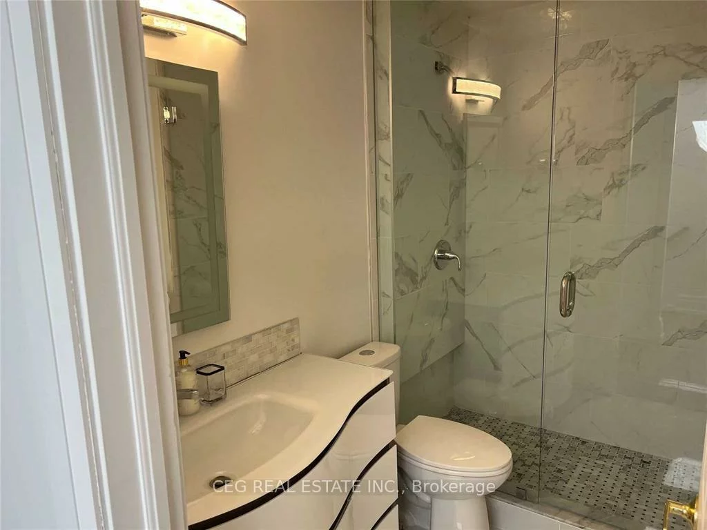 3901, Bathurst, Lansing-Westgate, Toronto