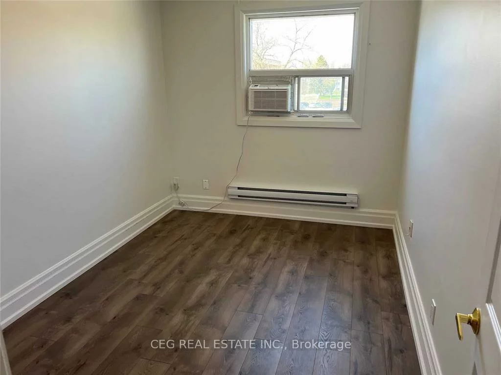 3901, Bathurst, Lansing-Westgate, Toronto