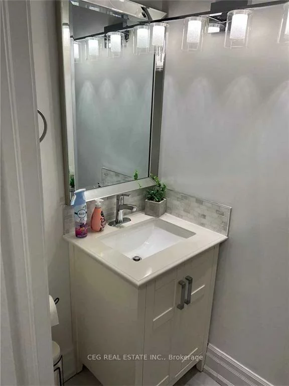 3901, Bathurst, Lansing-Westgate, Toronto