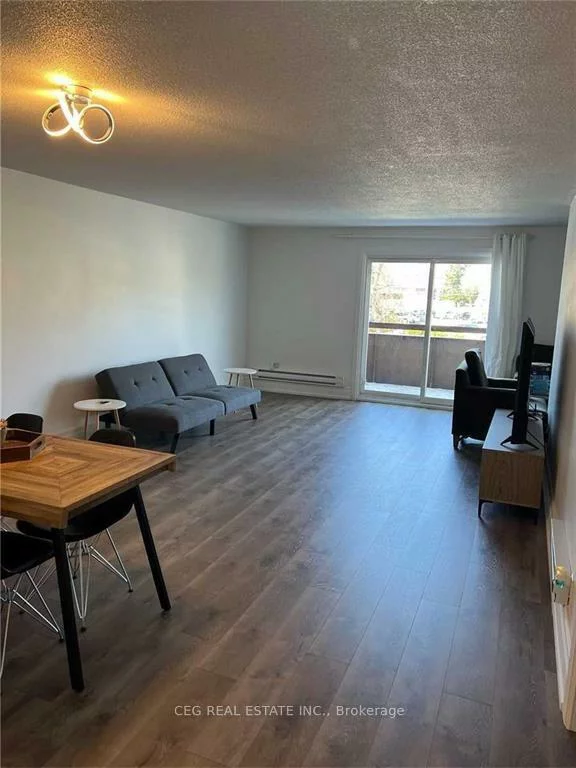 3901, Bathurst, Lansing-Westgate, Toronto