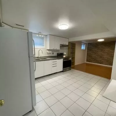69, Madawaska, Newtonbrook East, Toronto
