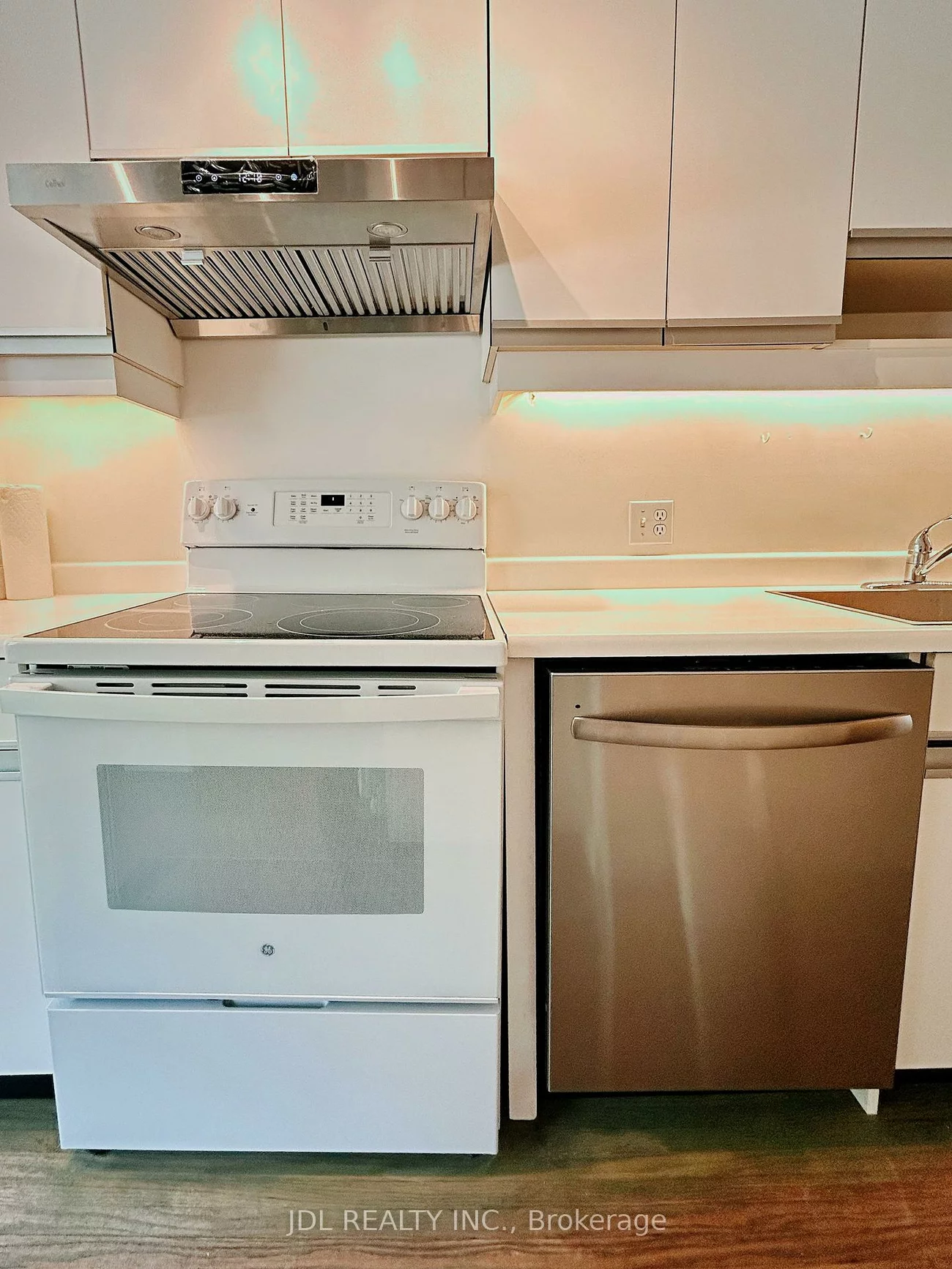 28, Cleveland, Mount Pleasant East, Toronto