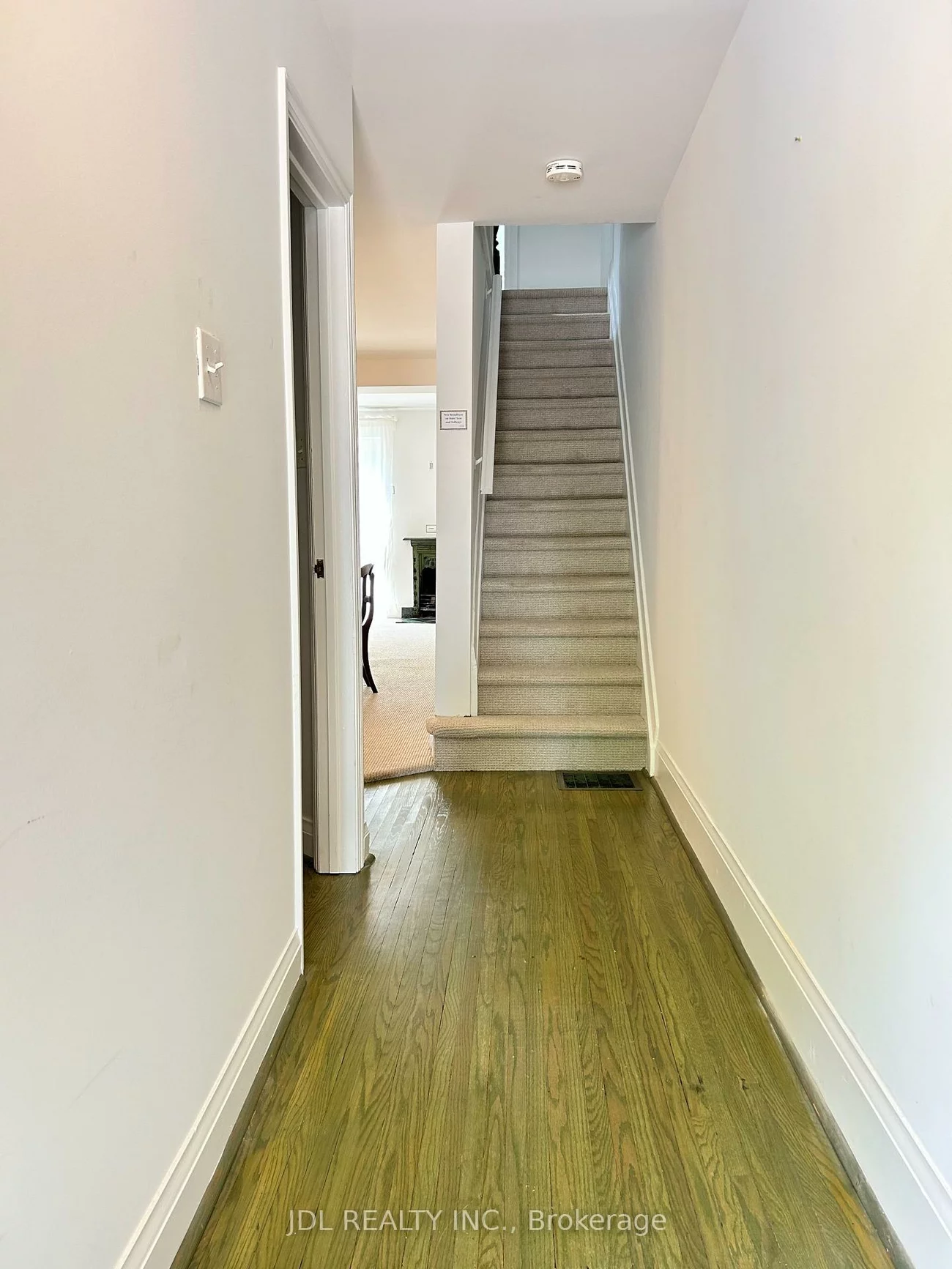 28, Cleveland, Mount Pleasant East, Toronto