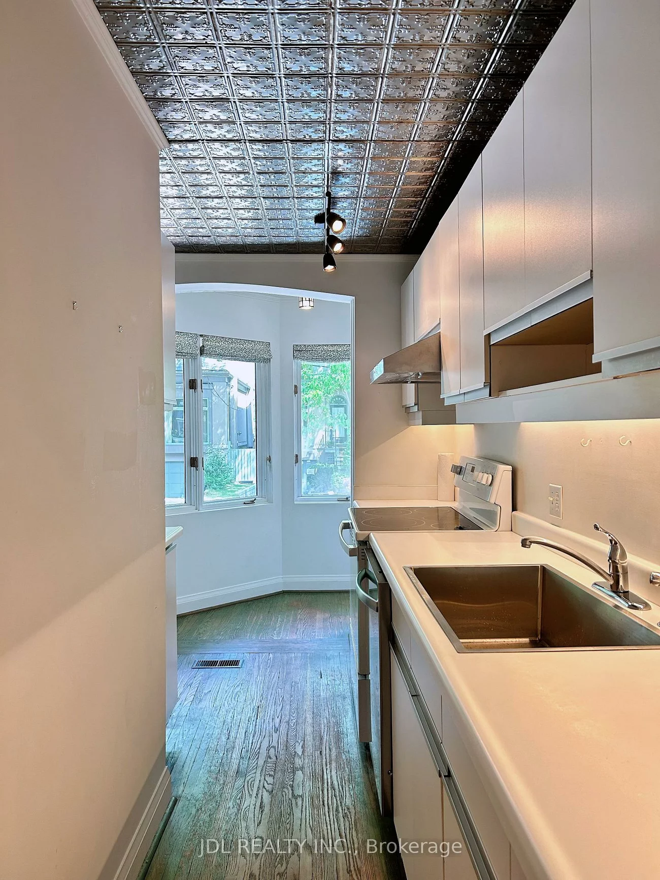 28, Cleveland, Mount Pleasant East, Toronto