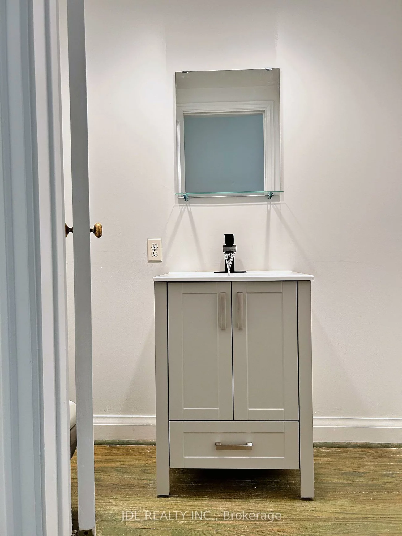 28, Cleveland, Mount Pleasant East, Toronto