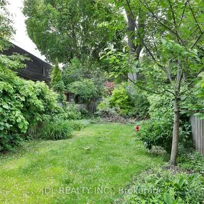 28, Cleveland, Mount Pleasant East, Toronto