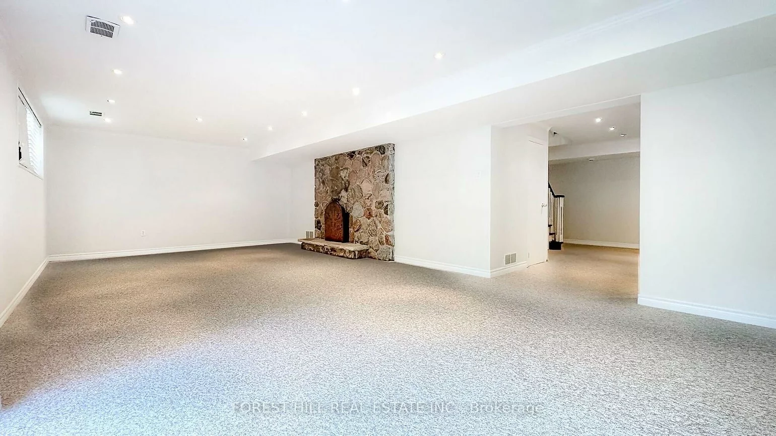 19, Chieftain, St. Andrew-Windfields, Toronto