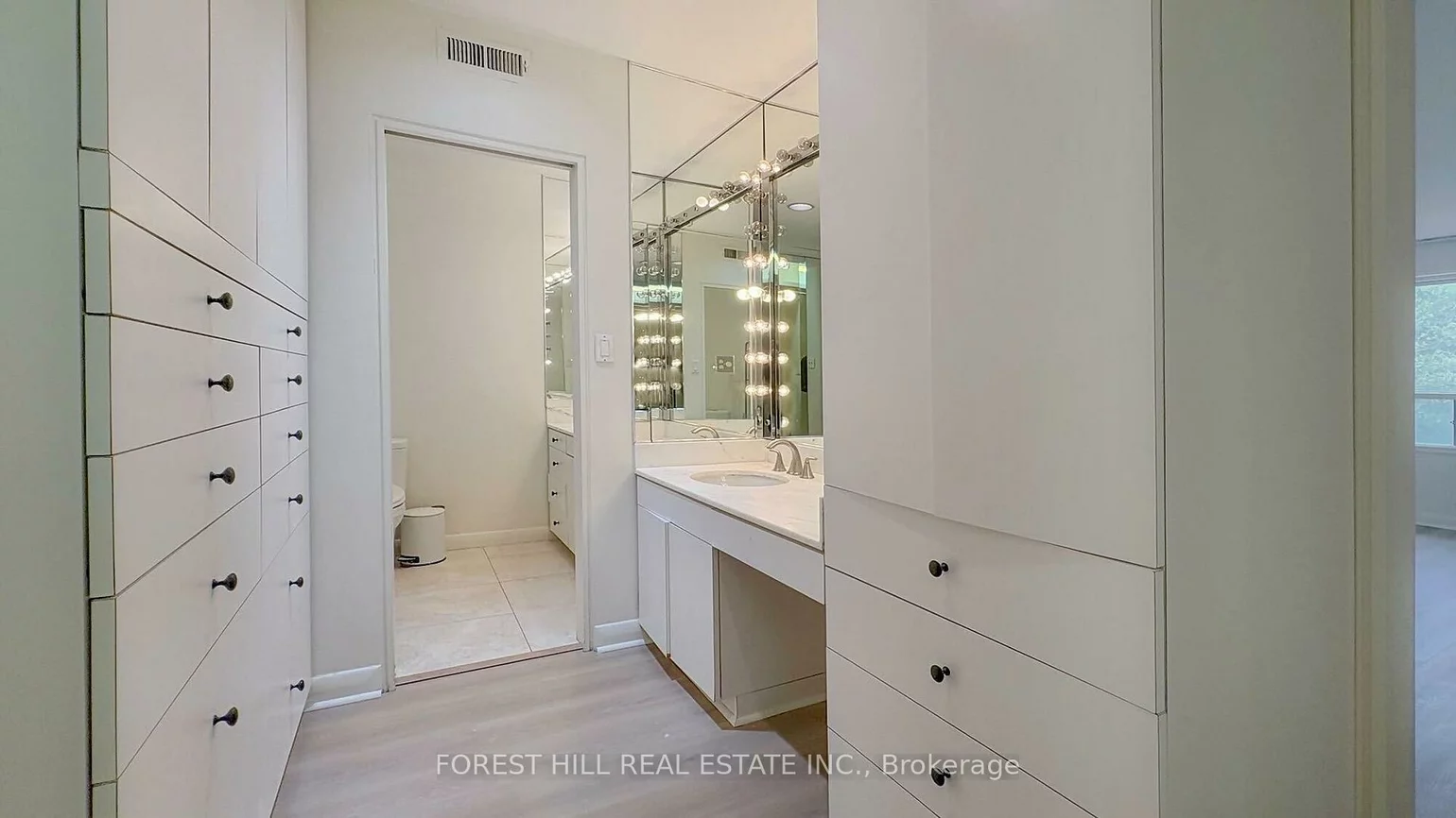 19, Chieftain, St. Andrew-Windfields, Toronto