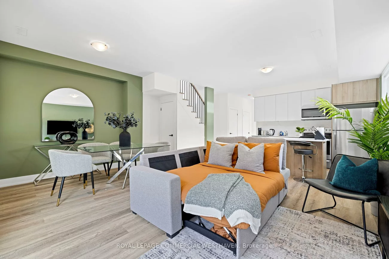 447, Lansdowne, Dufferin Grove, Toronto