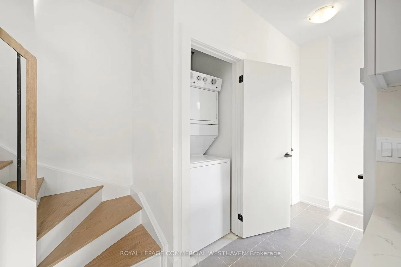 447, Lansdowne, Dufferin Grove, Toronto