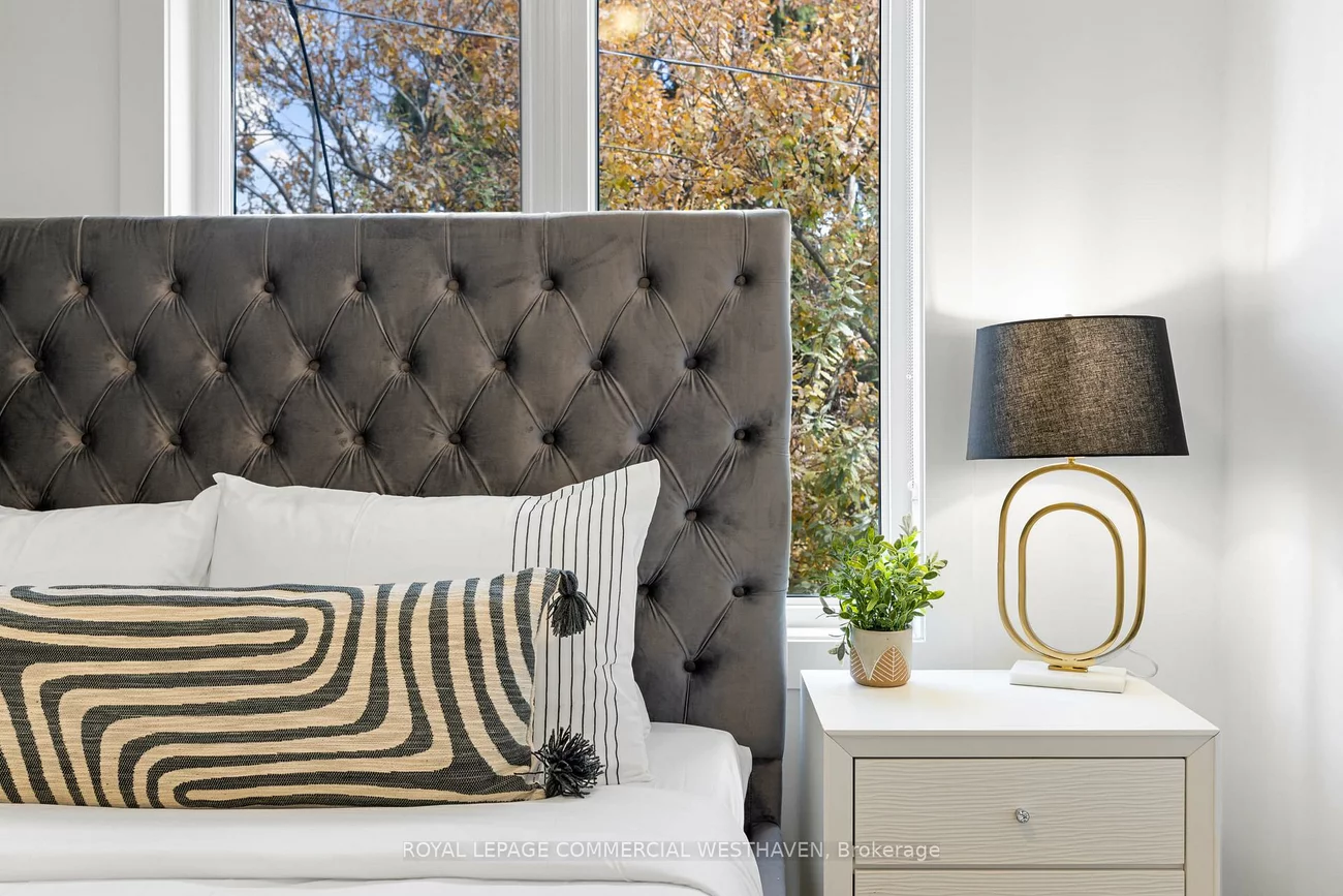 447, Lansdowne, Dufferin Grove, Toronto