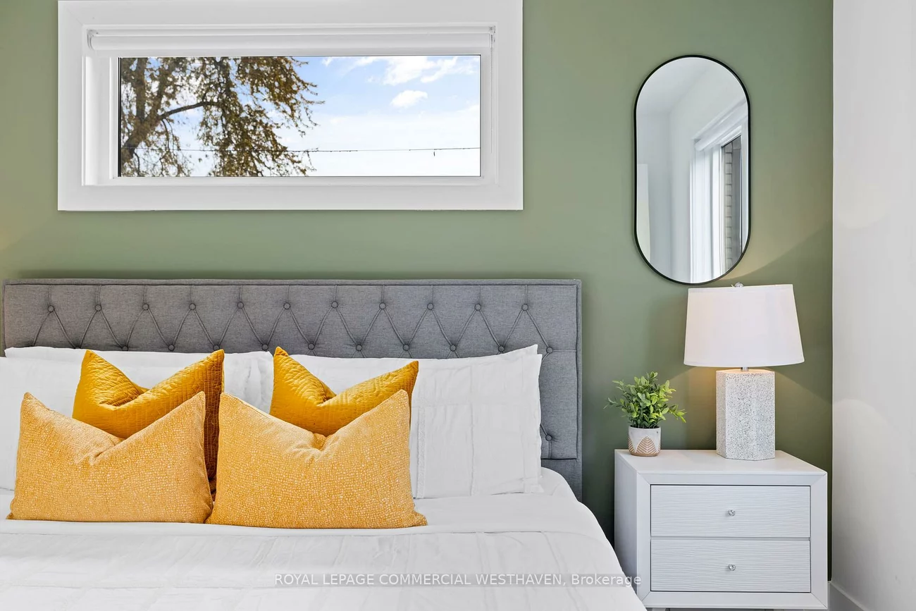 447, Lansdowne, Dufferin Grove, Toronto