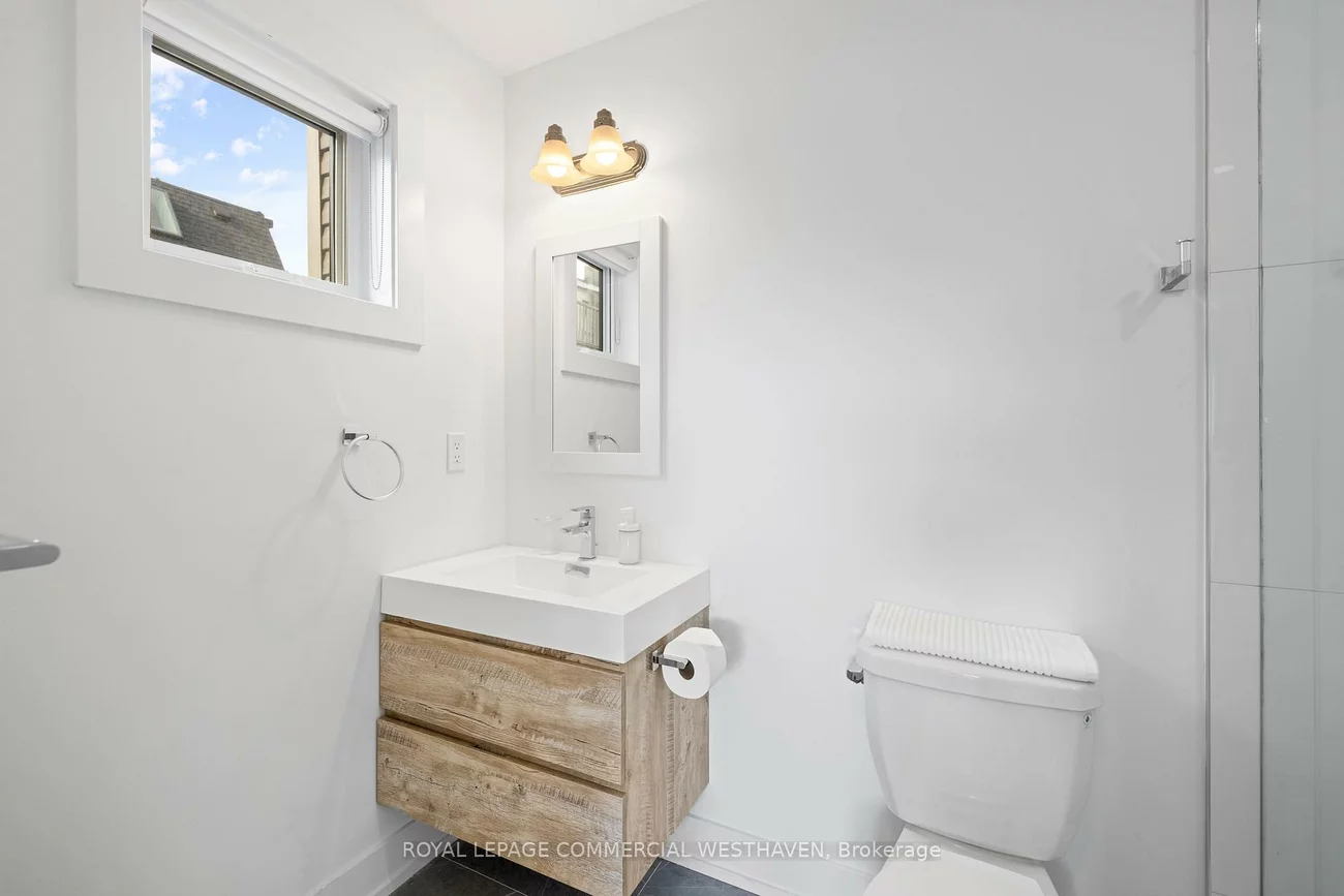 447, Lansdowne, Dufferin Grove, Toronto