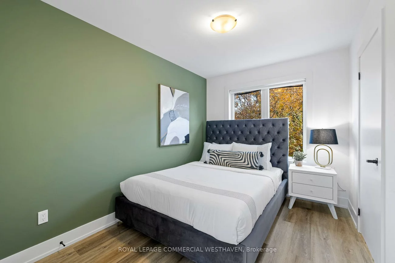 447, Lansdowne, Dufferin Grove, Toronto