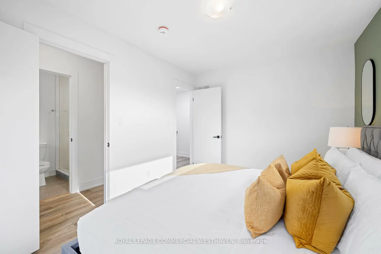 447, Lansdowne, Dufferin Grove, Toronto