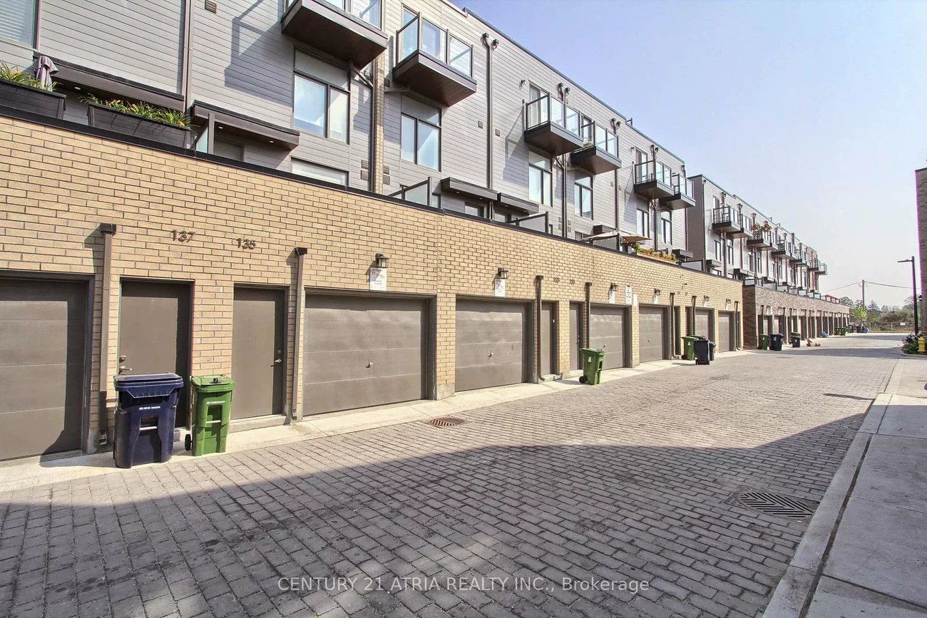 133, Green Gardens, Englemount-Lawrence, Toronto