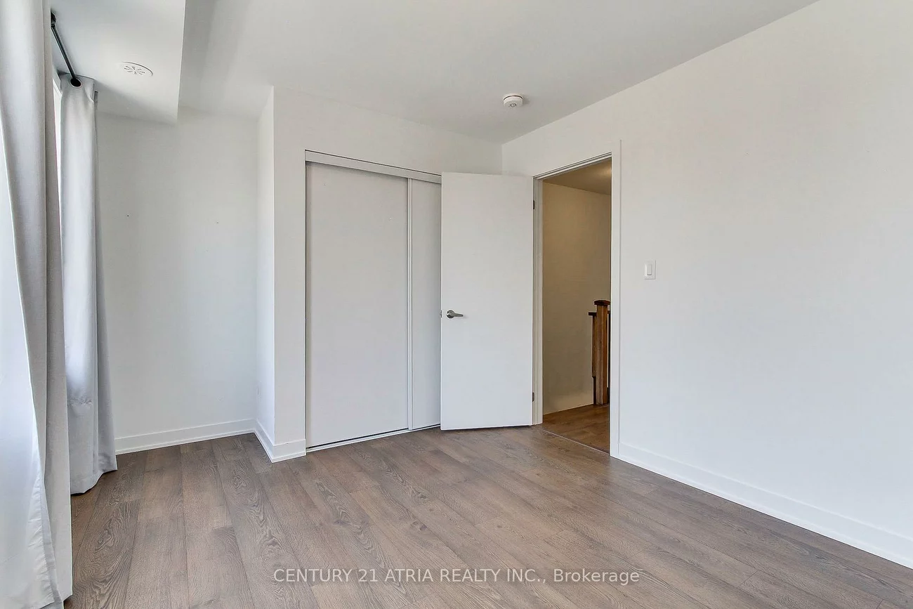 133, Green Gardens, Englemount-Lawrence, Toronto