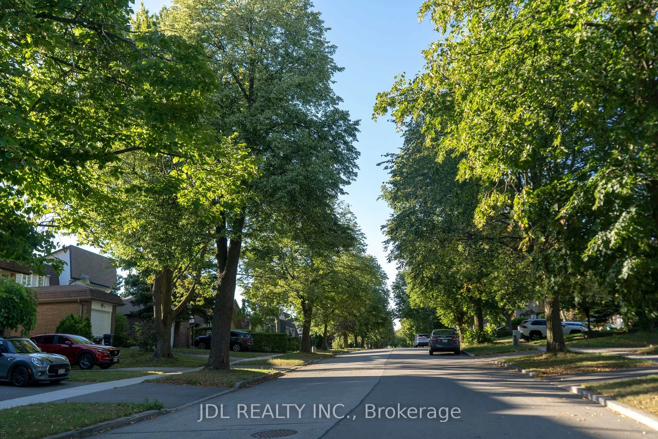 1, Shadberry, Hillcrest Village, Toronto