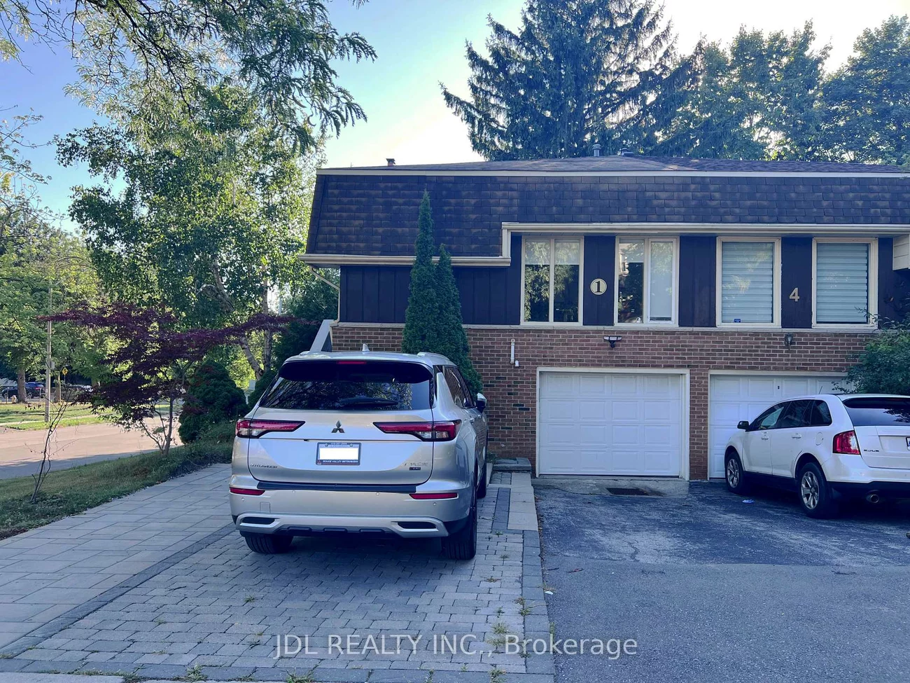 1, Shadberry, Hillcrest Village, Toronto