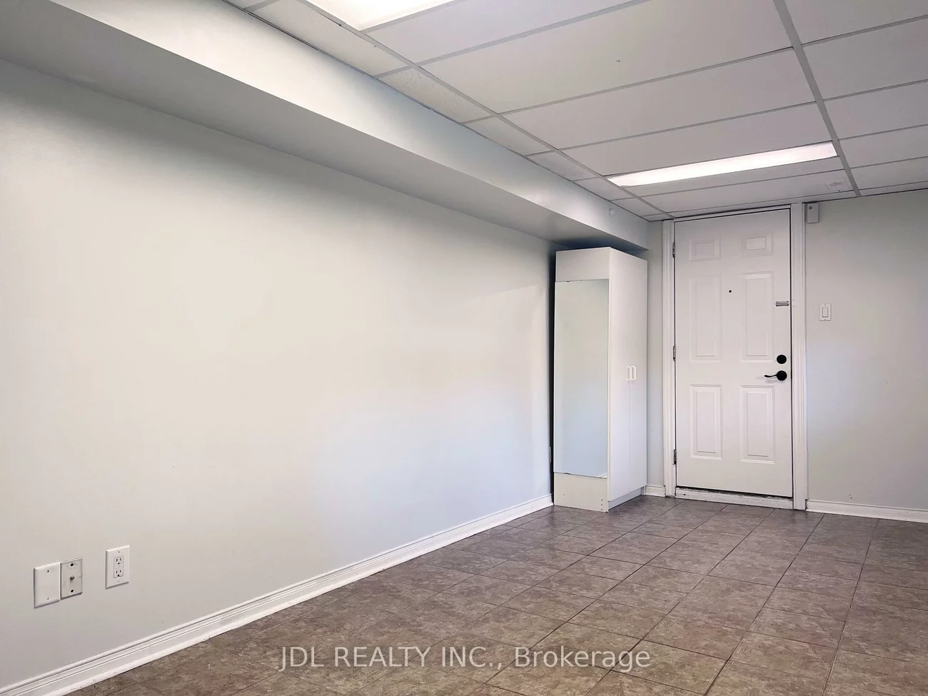 1, Shadberry, Hillcrest Village, Toronto