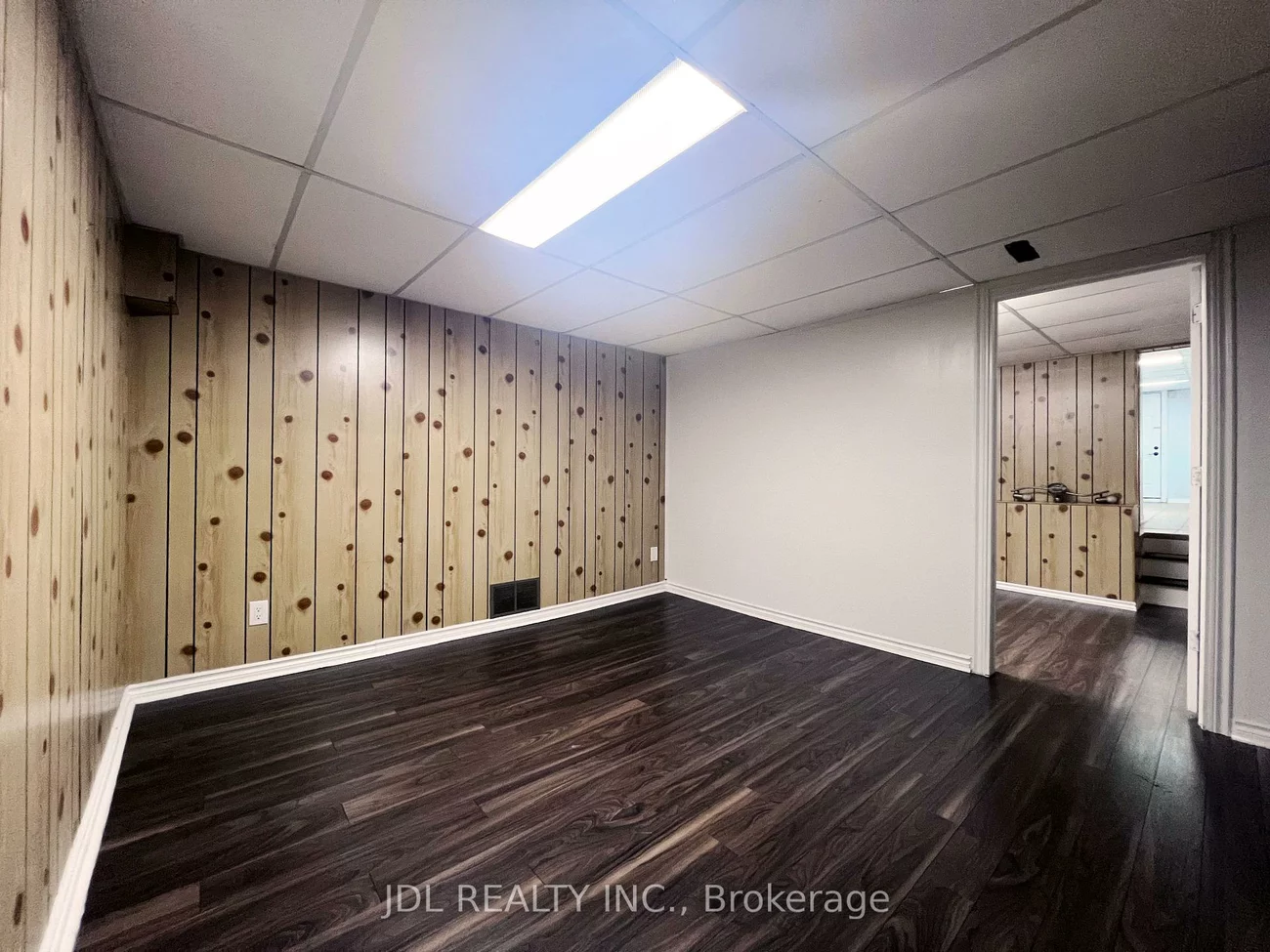 1, Shadberry, Hillcrest Village, Toronto