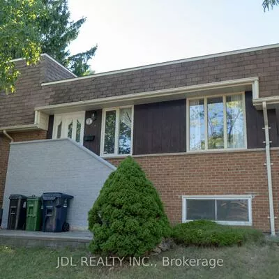 1, Shadberry, Hillcrest Village, Toronto