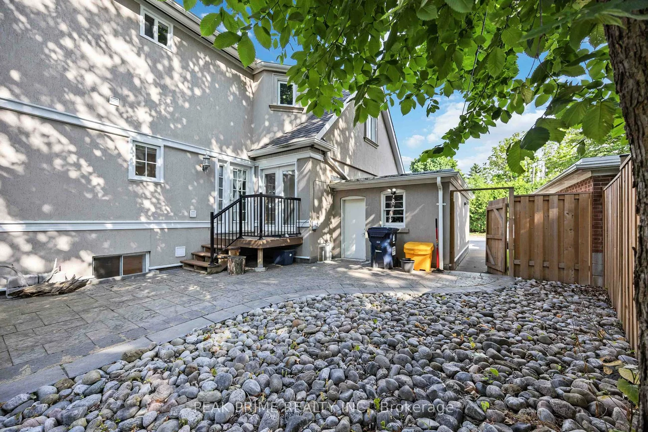 211, Glendora, Willowdale East, Toronto