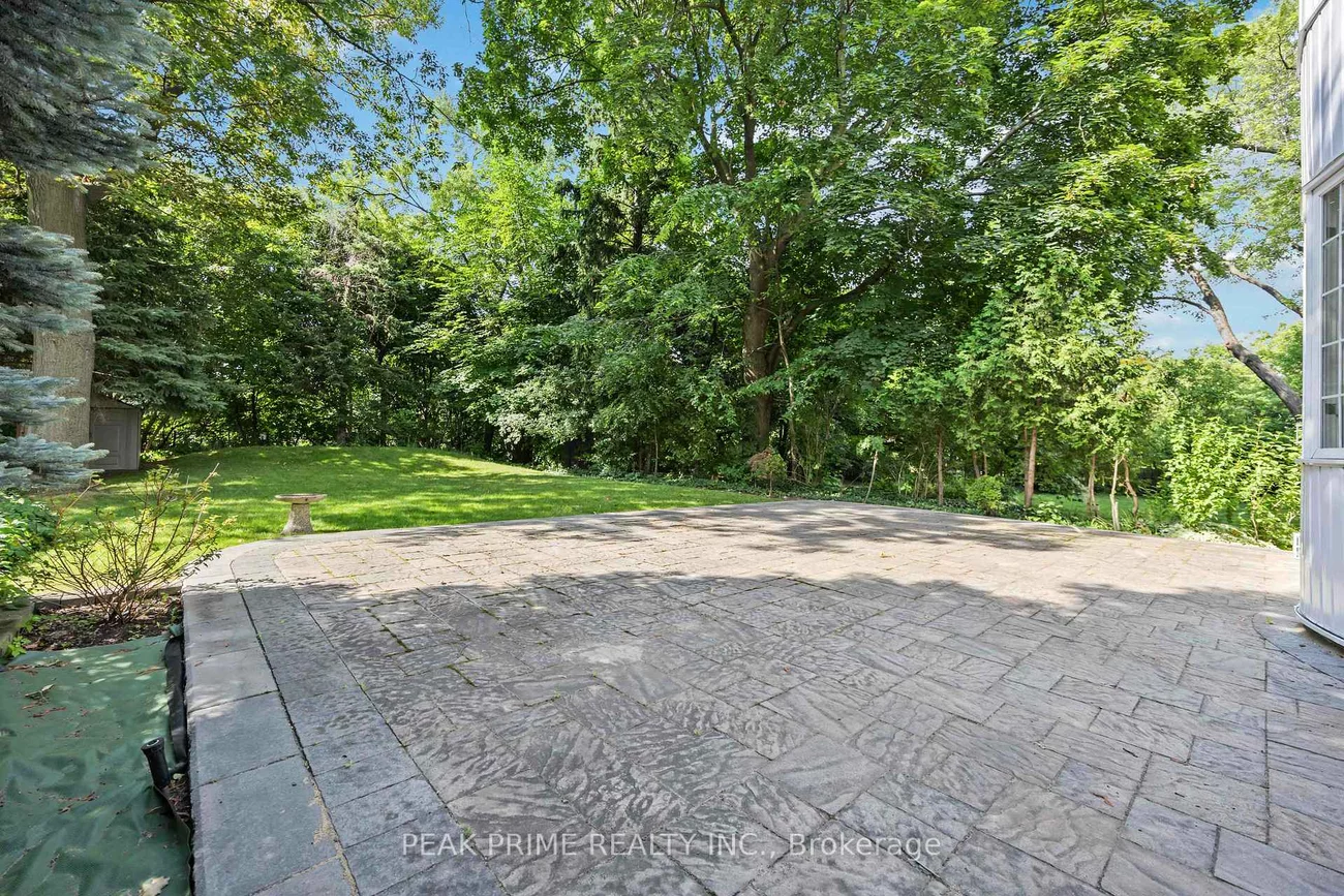 211, Glendora, Willowdale East, Toronto