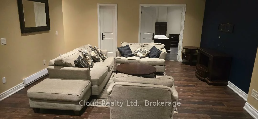 89, King High, Clanton Park, Toronto