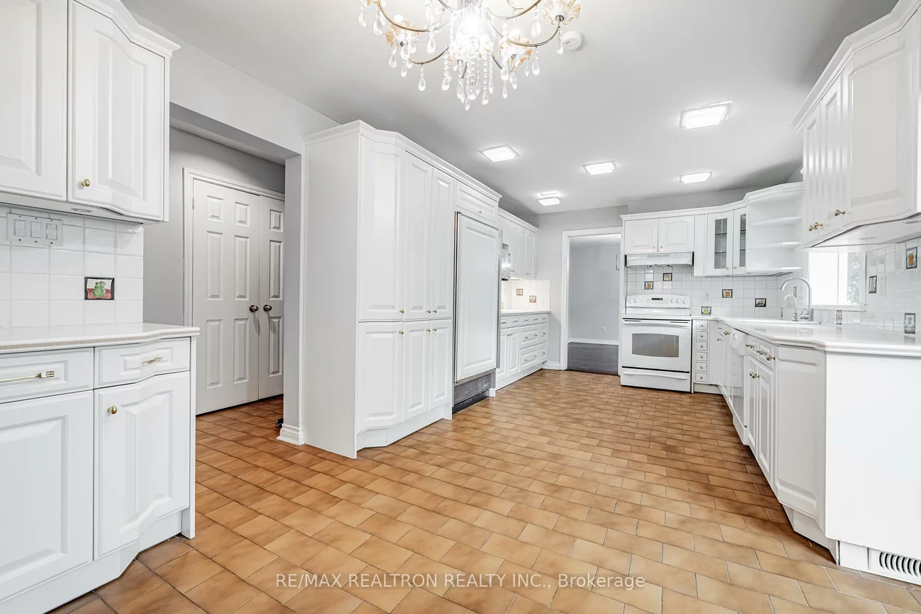 23, Lawnview, Willowdale East, Toronto