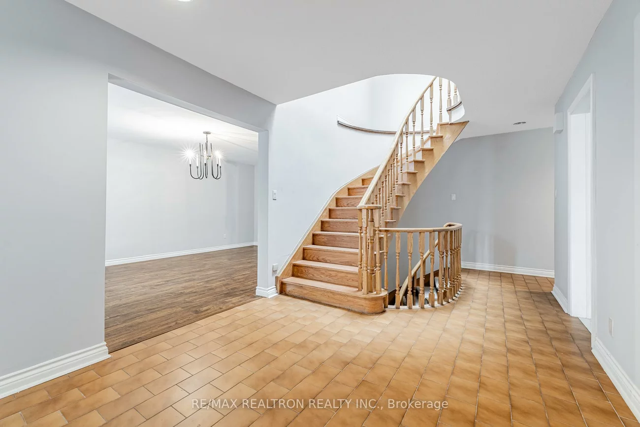 23, Lawnview, Willowdale East, Toronto