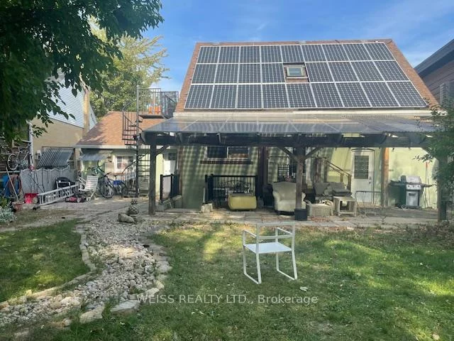 82, King High, Clanton Park, Toronto