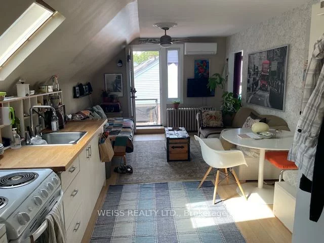 82, King High, Clanton Park, Toronto