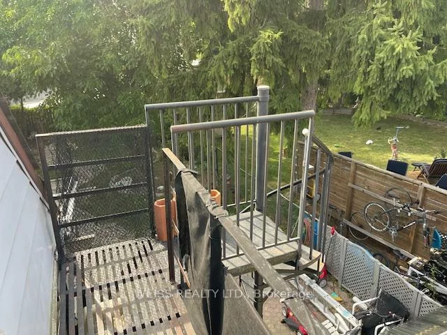 82, King High, Clanton Park, Toronto