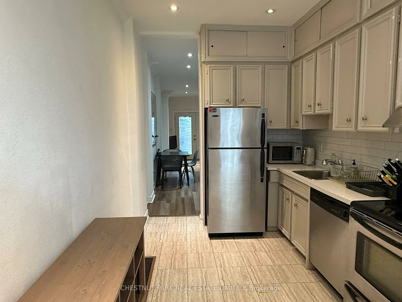 23, Bishop, Annex, Toronto