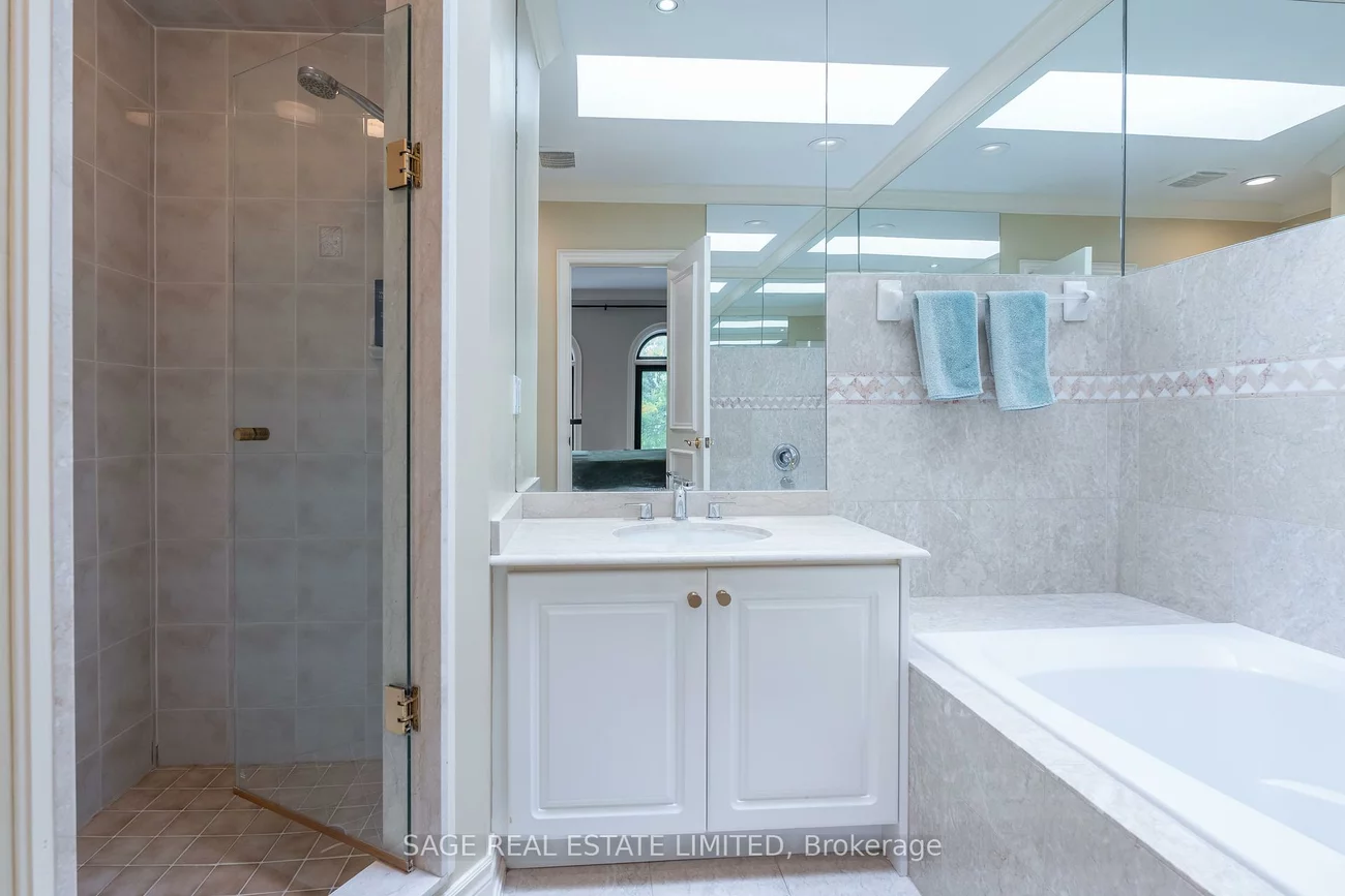 261, Jedburgh, Lawrence Park North, Toronto
