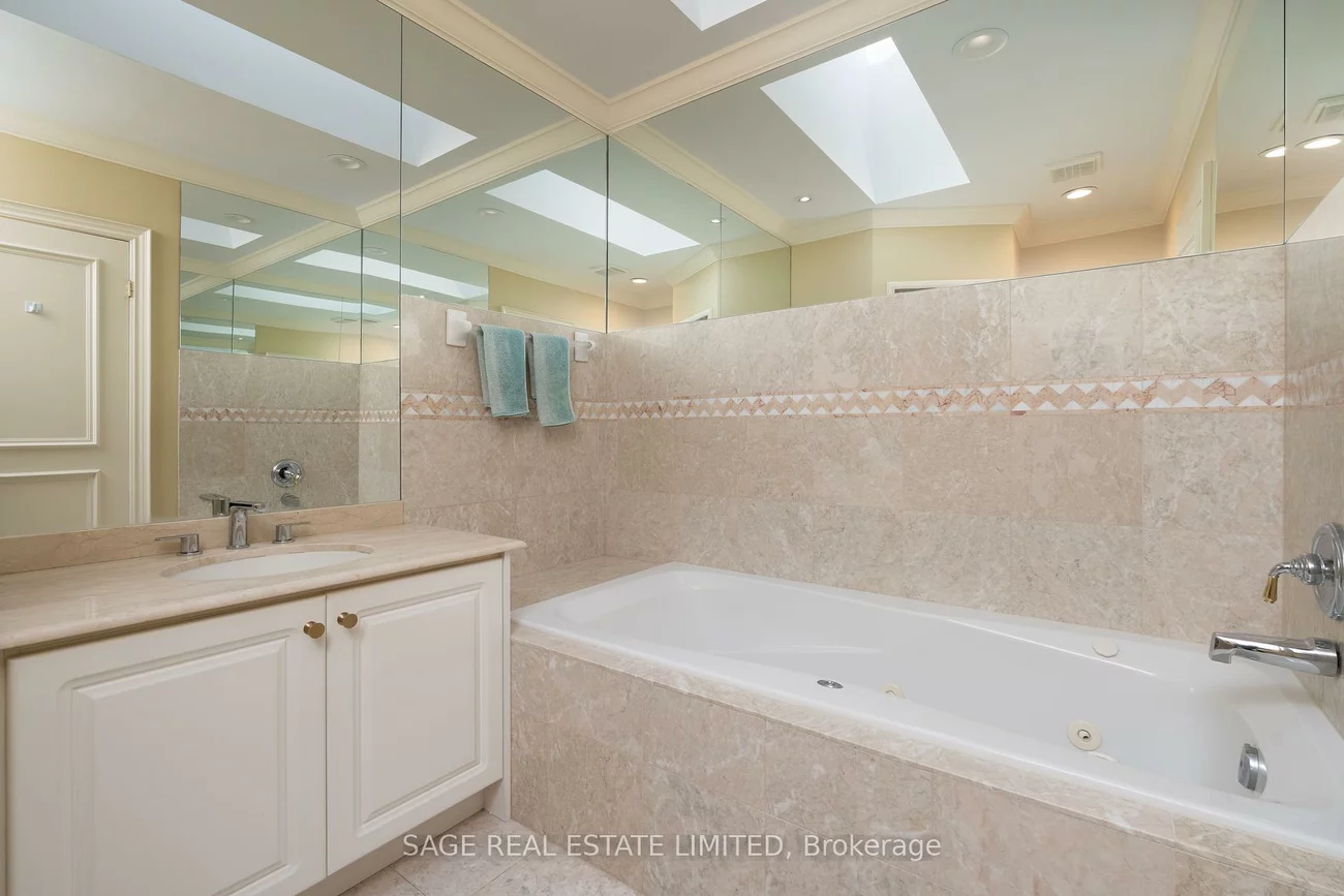 261, Jedburgh, Lawrence Park North, Toronto
