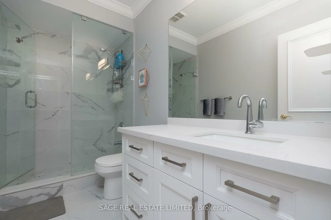261, Jedburgh, Lawrence Park North, Toronto