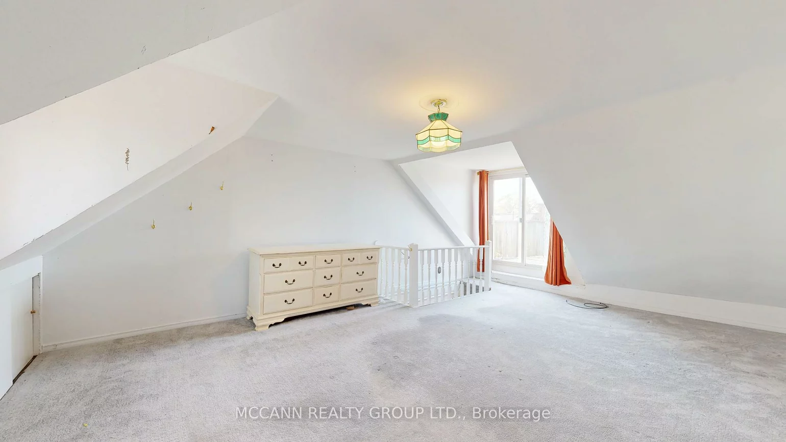 32, Macklem, Little Portugal, Toronto