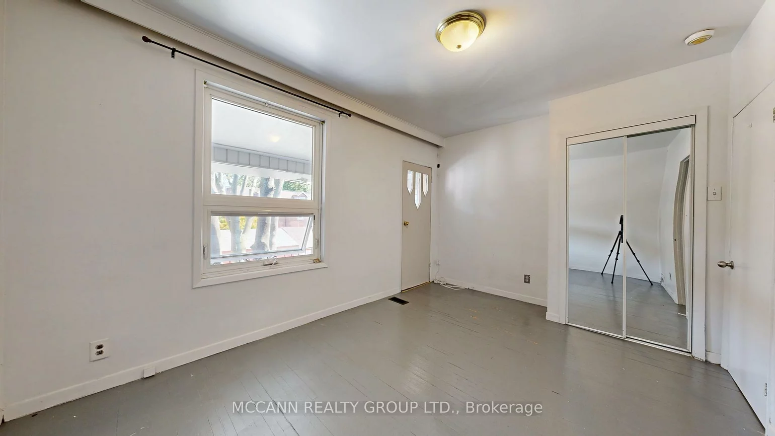 32, Macklem, Little Portugal, Toronto