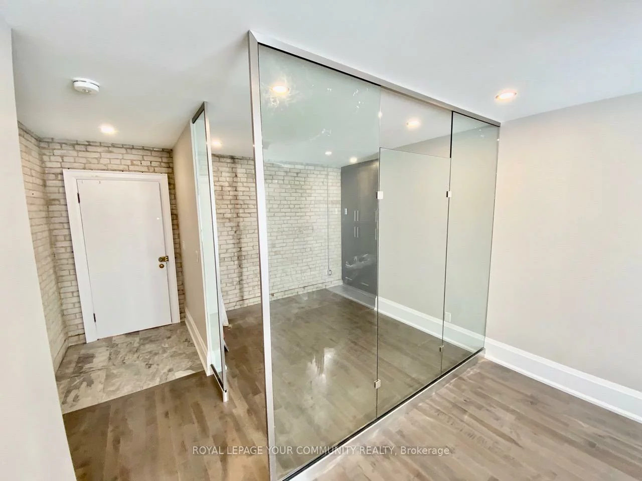 922, Bathurst, Annex, Toronto