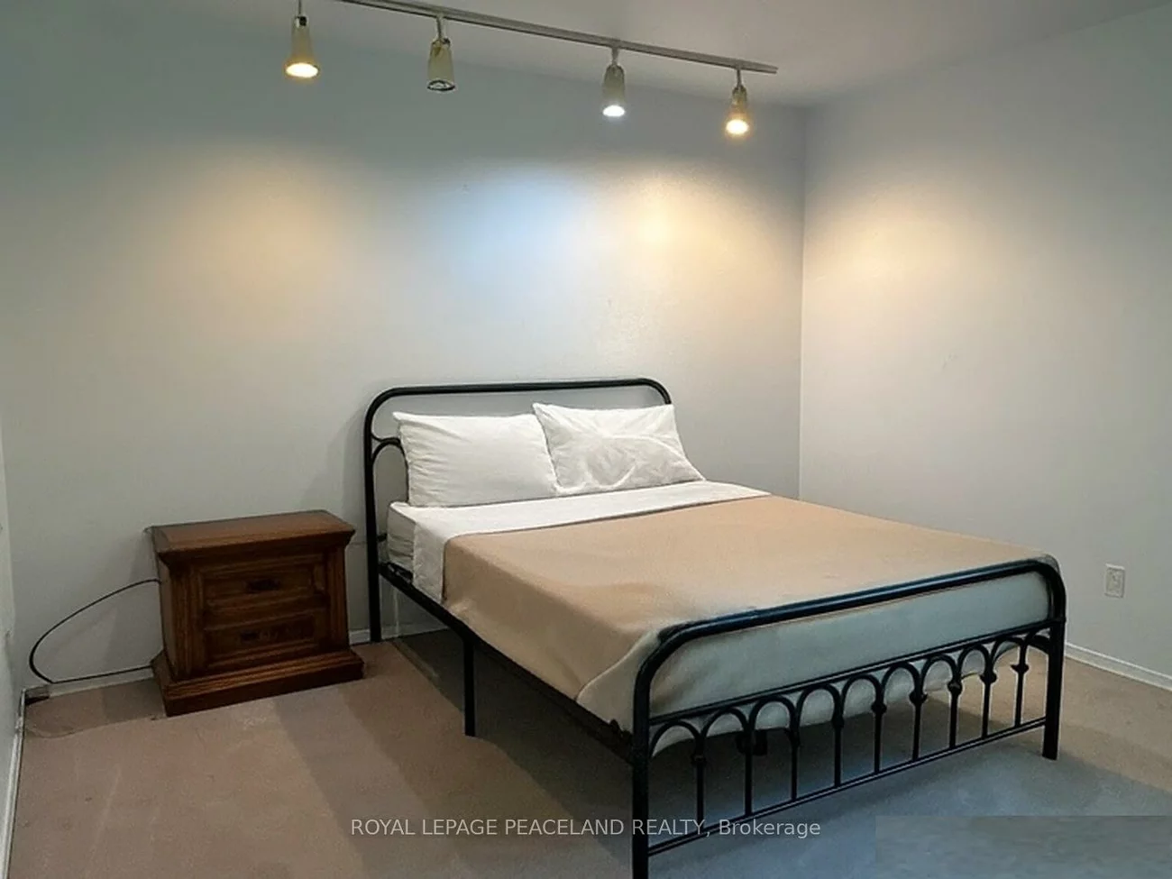 5, Basswood, Willowdale West, Toronto
