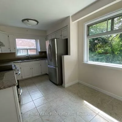 15, Blithfield, Bayview Village, Toronto