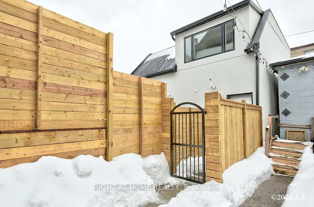 48, Lanark, Oakwood Village, Toronto