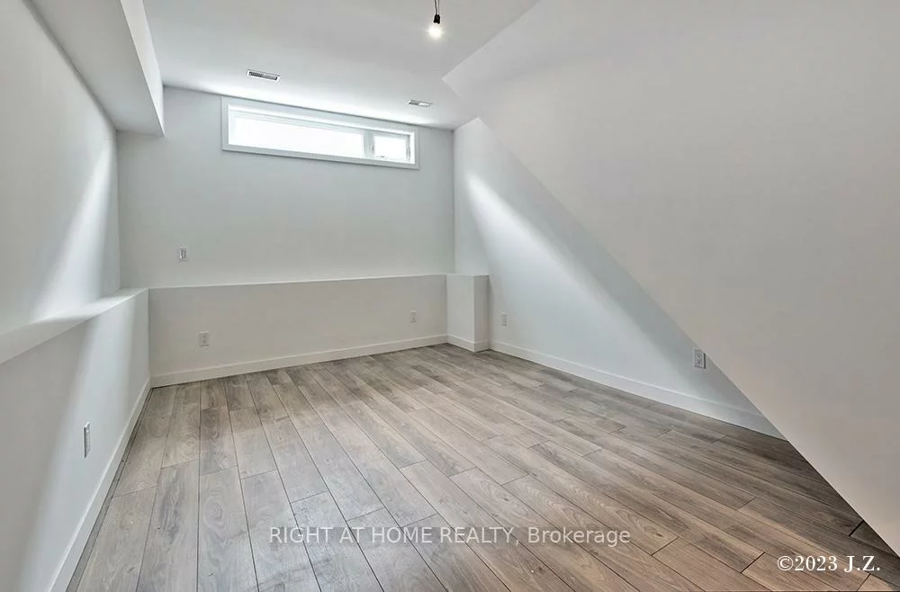 48, Lanark, Oakwood Village, Toronto