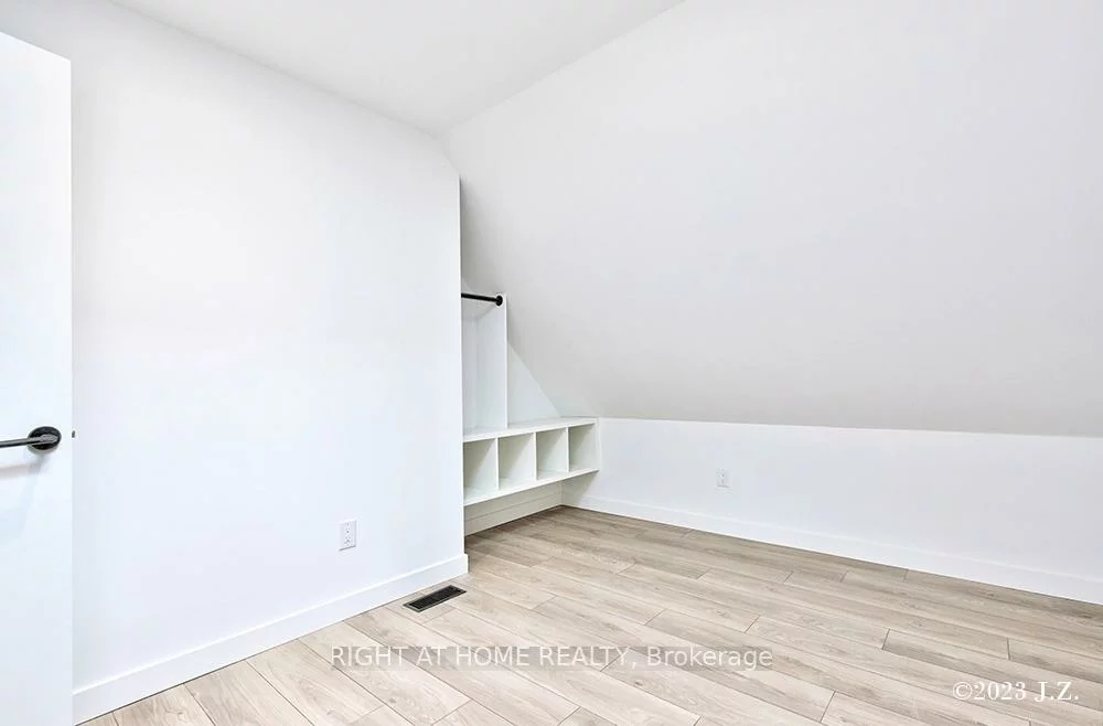 48, Lanark, Oakwood Village, Toronto