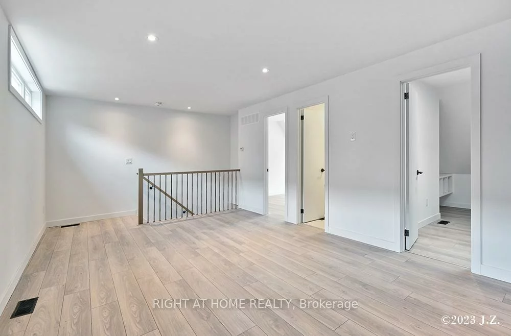 48, Lanark, Oakwood Village, Toronto