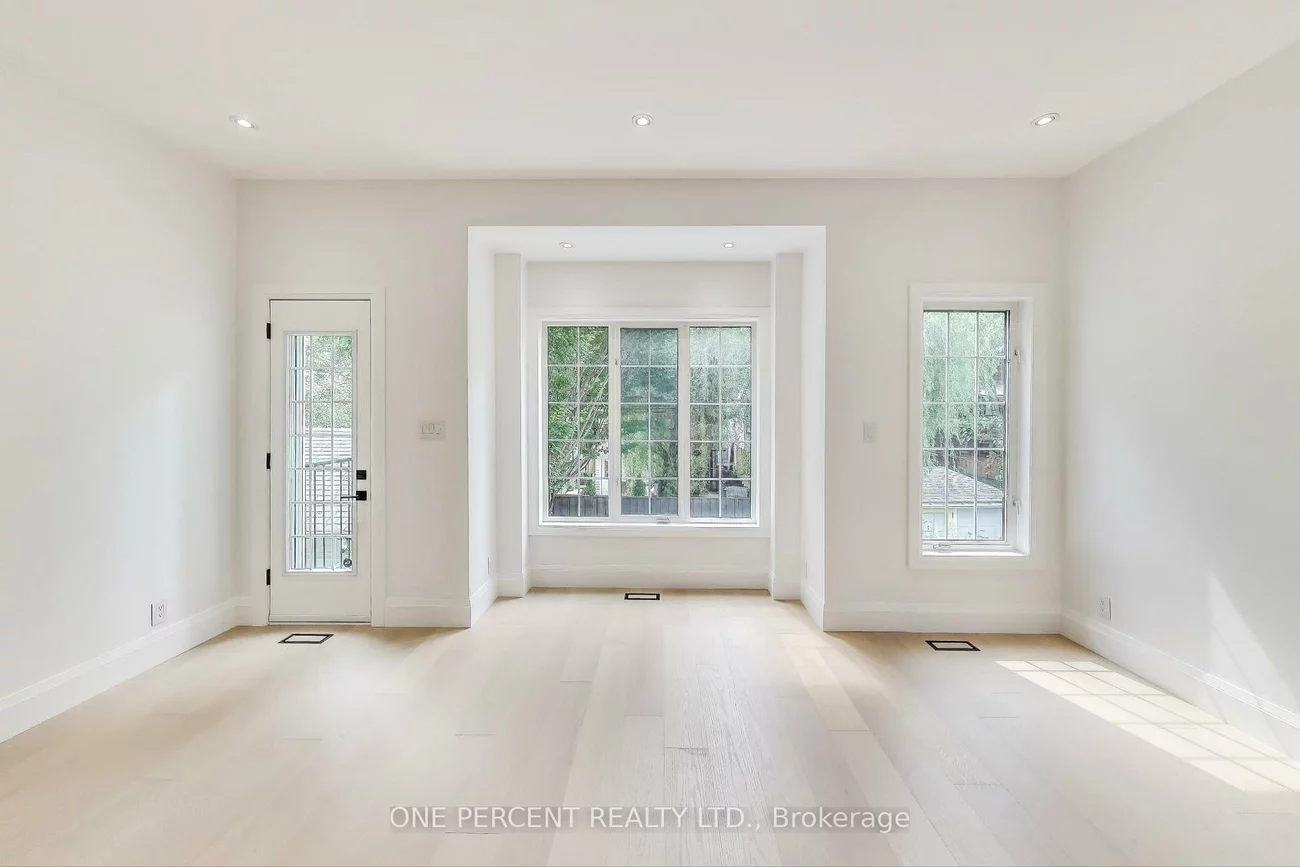 23, Mitchell, Niagara, Toronto